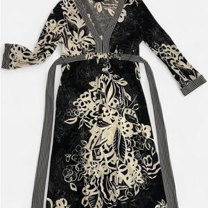 Chic Black and Cream Floral Mini Dress